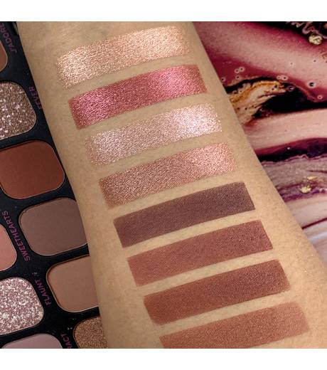 Allure Forever Flawless Eyeshadow Palette - Image 3