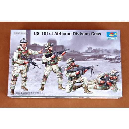 1:35 FIGURE- US 101ST AIRBORNE DIVISION CREW