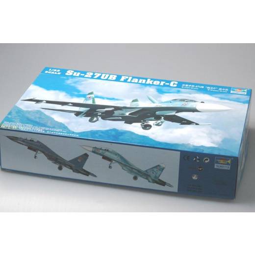 1:32 AIRCRAFT SU-27UB FLANKER-C