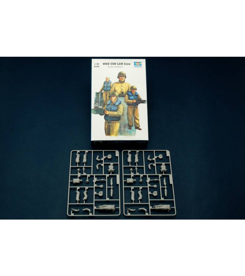 1:35 FIGURE- WW 2 USN LCM CREW