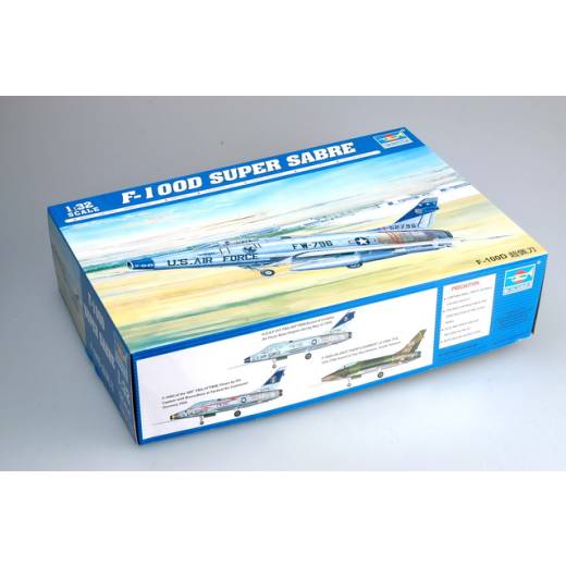 1:32 AIRCRAFT F-100 D SUPER SABRE