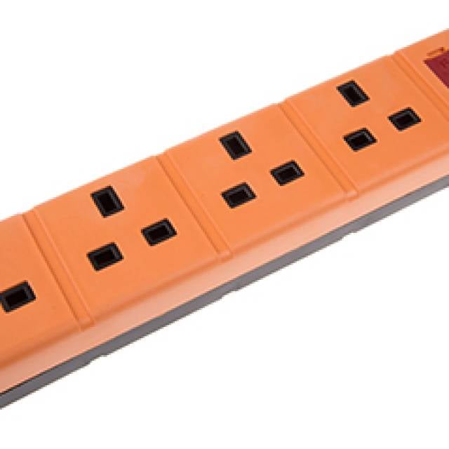 EXT SKT 4G 13A  H/DUTY W/NEON+FUSE ORANGE