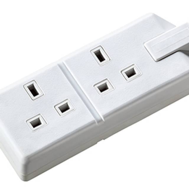 BG EXT SKT 2G 13A H/DUTY UNFUSE WHT (F10+1) (Bx50)