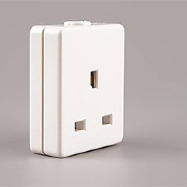 WK EXT SKT 1G 13A HEAVY UNFUSE WHT (F10+1) (Bx10)