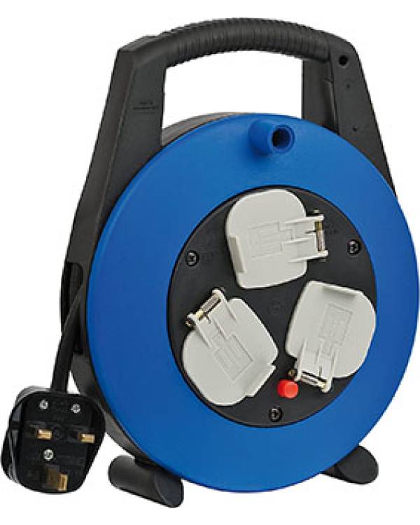 EXTENSION L.D. C/REEL x15m CABLE 3x13A (6+1)