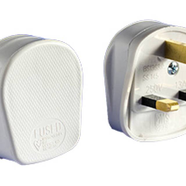 MK TOUGH PLUG TOP 13A LARGE