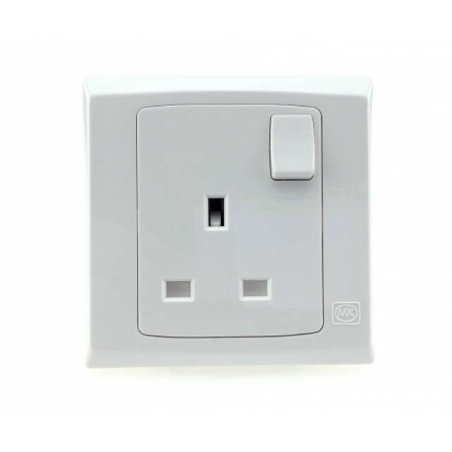 SLIMLINE PLUS MK SW SOCKET 1G 13A DP (Bx10)