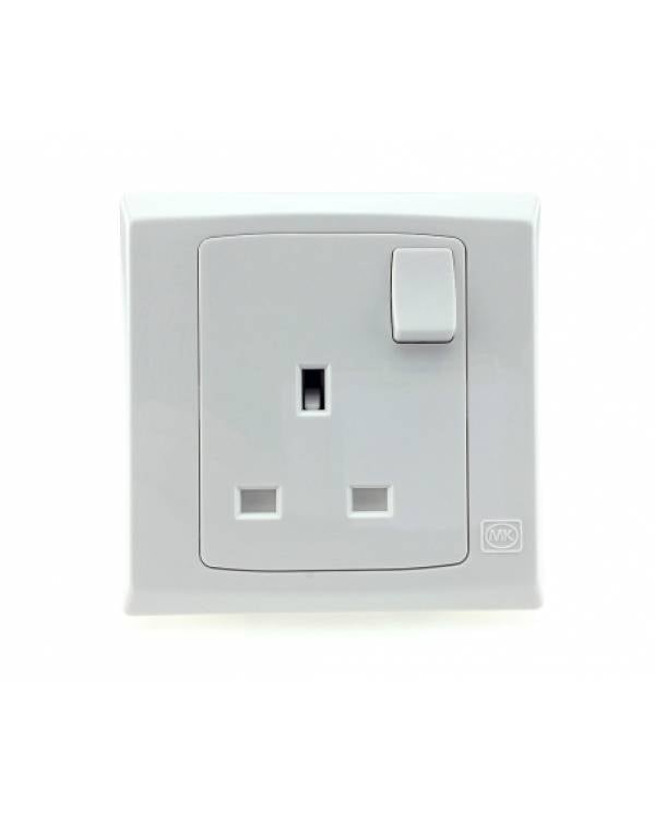 SLIMLINE PLUS MK SW SOCKET 1G 13A DP (Bx10)