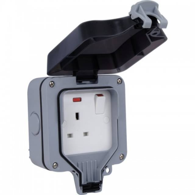 IP66 SWITCH SOCKET 1G 13A SURF (Bx30)