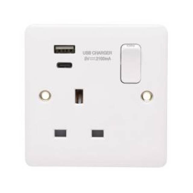 PROFILE+ WHITE 13A SW SOCKET 1G USB A+C